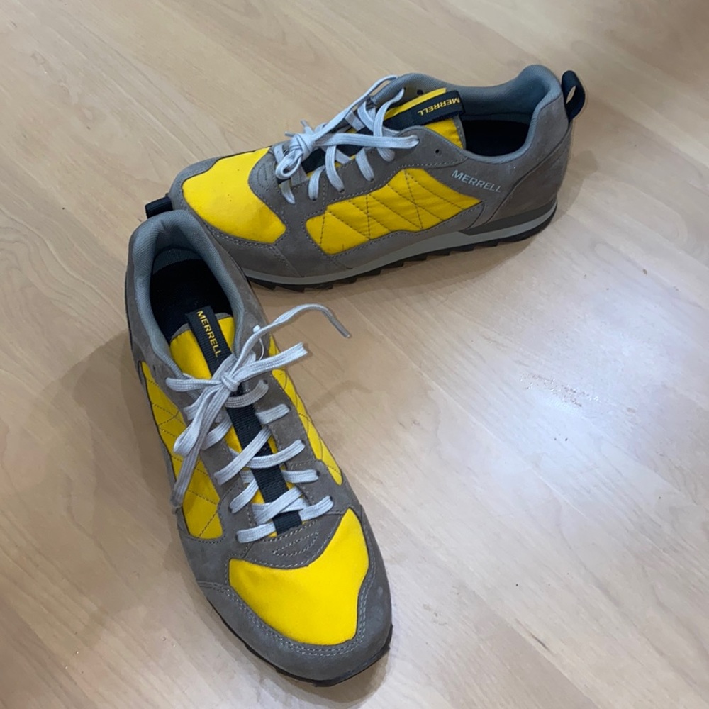 Merrel Sneakers
